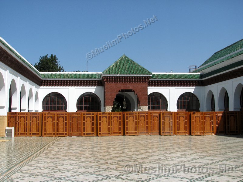 The courtyard of the Sunna Mosque